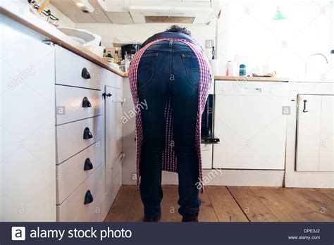 bending over girls|237 Woman Bending Over Rear View Stock Photos。